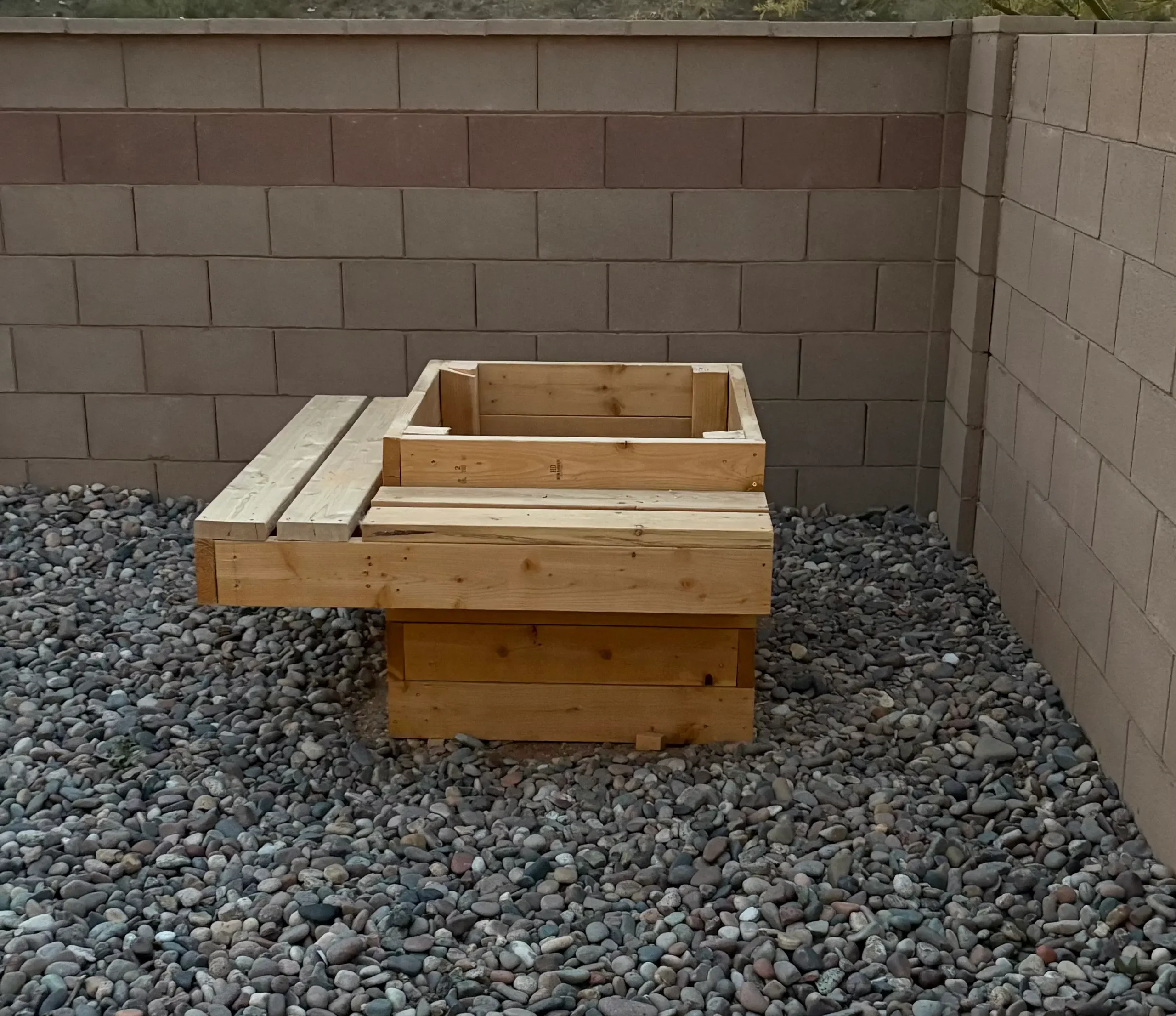 The 32-Inch Sanctuary: Handcrafted Custom Planter Boxes for Tucson Modern Living